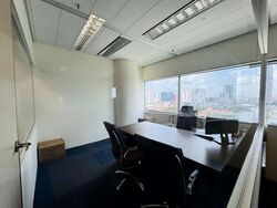 Gateway East (D7), Office #551829611